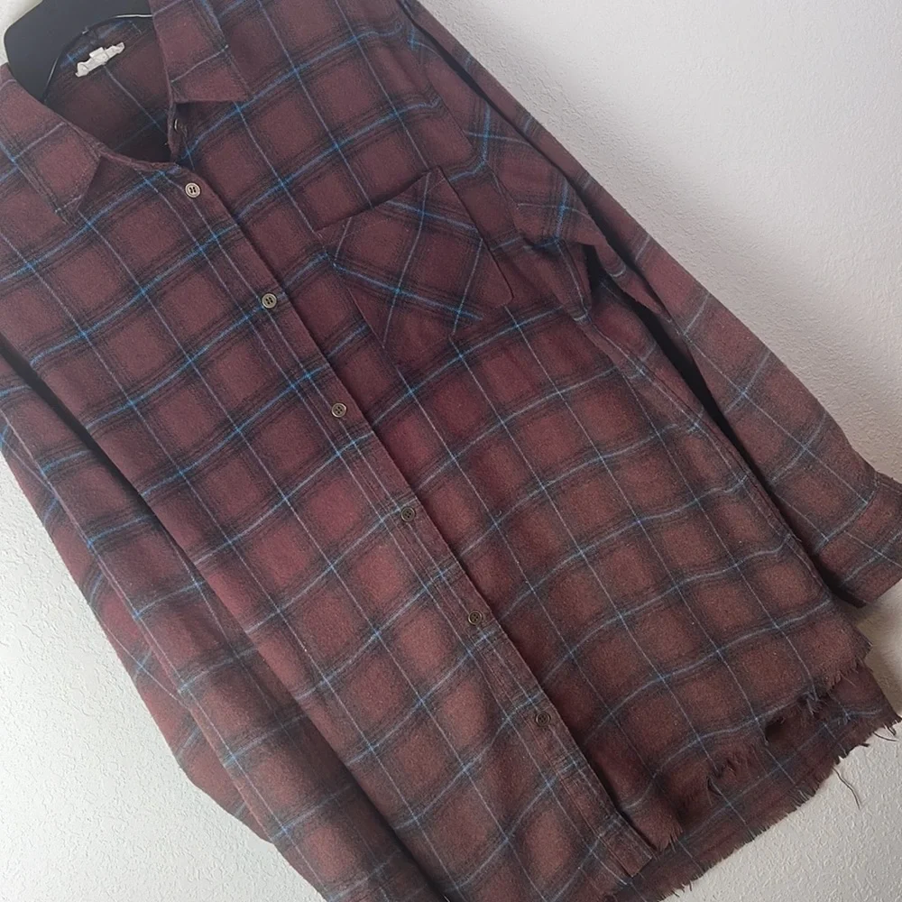Plaid flannel - Picture 4 of 6